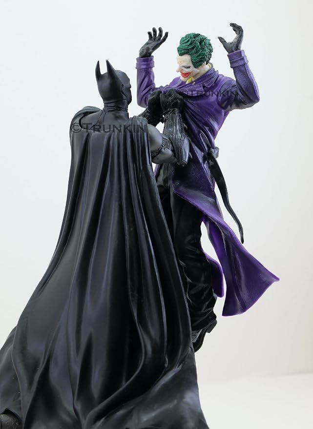 Batman vs Joker Showdown Statue – 30cm Premium PVC Collectible Figure