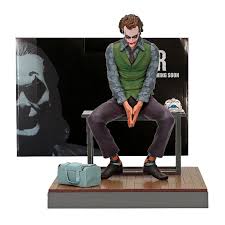 Joker Sitting Collectible Figure 15cm – Premium Display Statue