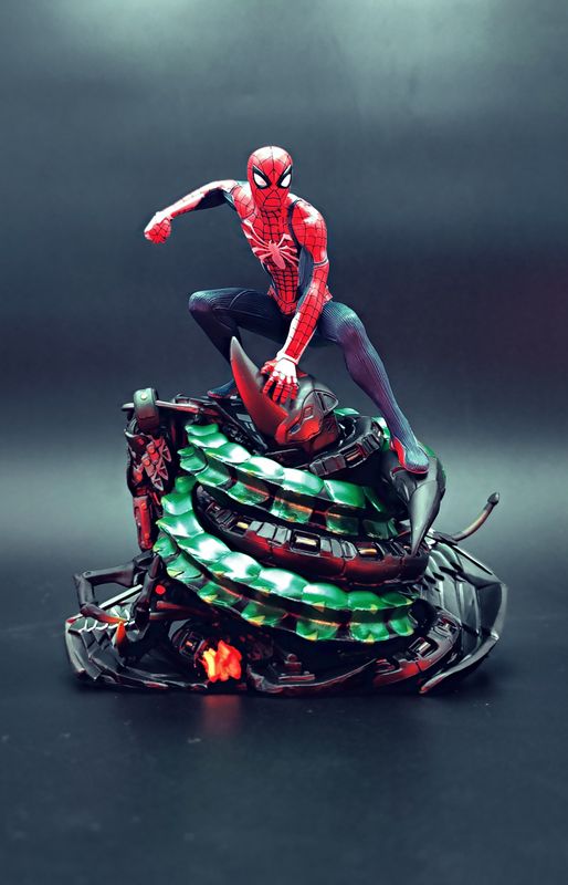 Marvel Spider-Man PS4 Premium Action Figure – Collector's Edition Display Model (Multicolor)