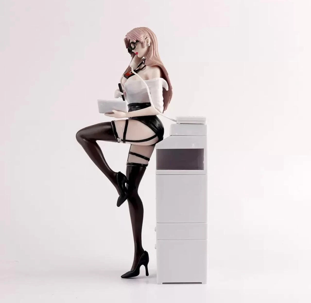 Mubco Personal Secretary Anime Figure – Cute Desktop Collectible Statue & Gift