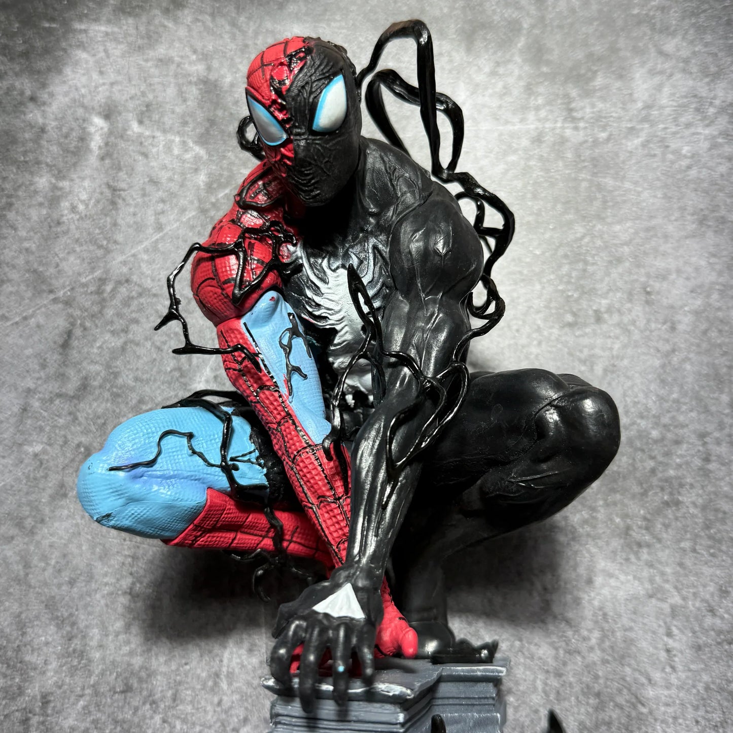 Marvel Symbiotic Spider-Man x Venom LED Action Figure – 38cm Premium PVC Collectible Statue | Light-Up Superhero Display Figure