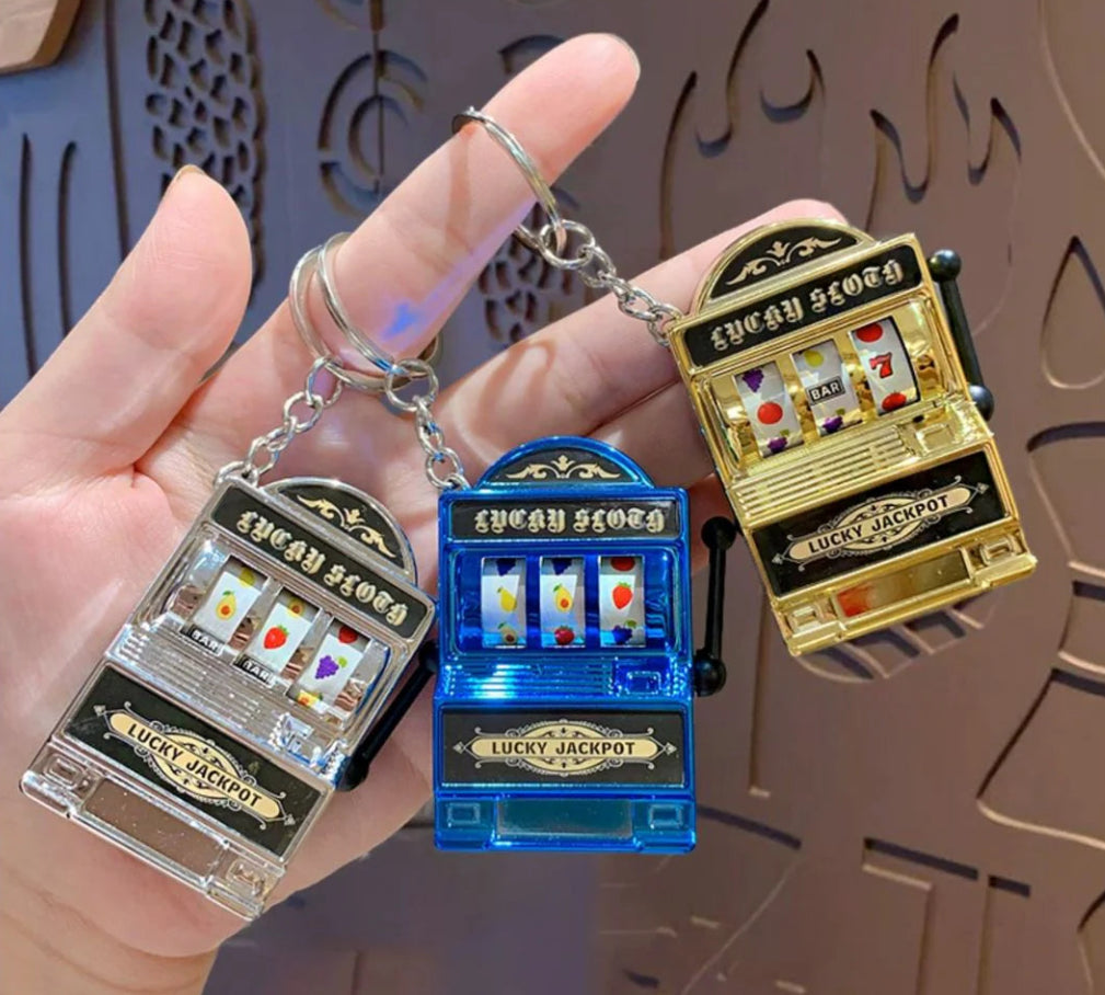 Casino Jackpot Mini Slot Machine Keychain with Spin Lever – Limited Edition Fun Gambling Style Accessory