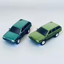 Bestie Toys 1:64 Mini Alloy RC Car – Retro Travel Car Model with LED Lights & Off-Road Design