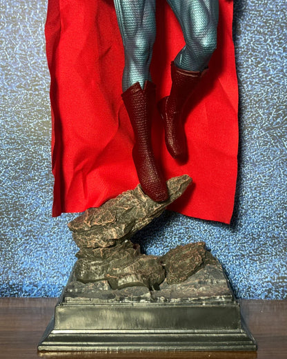 DC Superman Henry Cavill LED Light-Up Action Figure – 50cm Premium Limited Edition PVC Collectible Statue with Red LED Eyes & Display Base