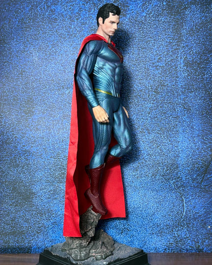 DC Superman Henry Cavill LED Light-Up Action Figure – 50cm Premium Limited Edition PVC Collectible Statue with Red LED Eyes & Display Base
