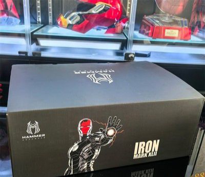 Iron Man MK42 Wearable Gauntlet – 1:1 Scale Voice & Remote Control Cosplay Arm | AnimeLegacy