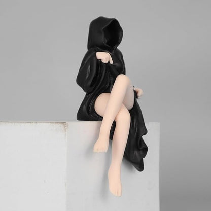 Faceless Hooded Lady Cross-Leg Sitting Figurine – 10.5cm Black Mystery Girl Statue