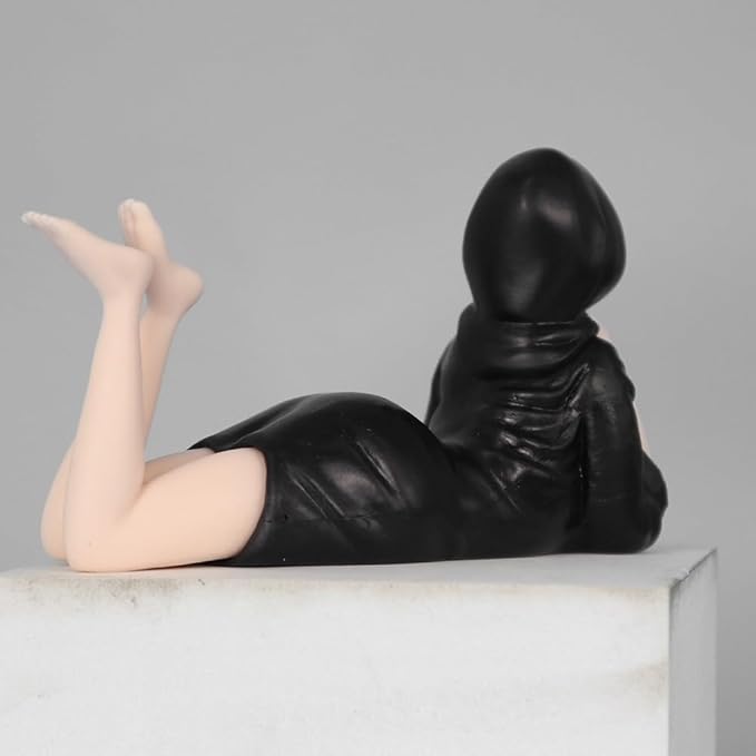 Faceless Hooded Lady Reclining Pose Figurine – 12cm Black Mystery Girl Statue for Home & Desk Décor