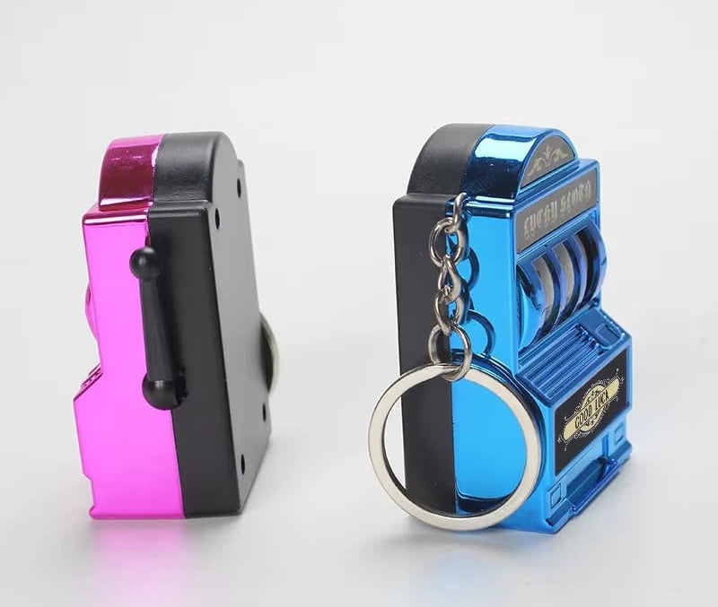 Casino Jackpot Mini Slot Machine Keychain with Spin Lever – Limited Edition Fun Gambling Style Accessory