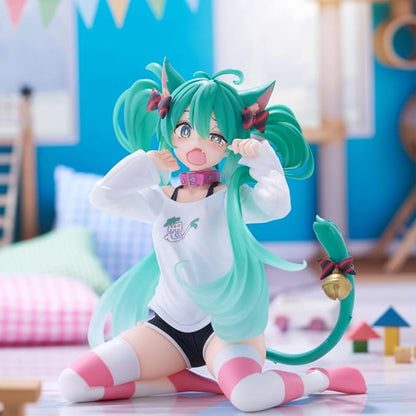Hatsune Miku Cat Girl Sitting Figure – 10.5cm" Premium Anime PVC Collectible Statue