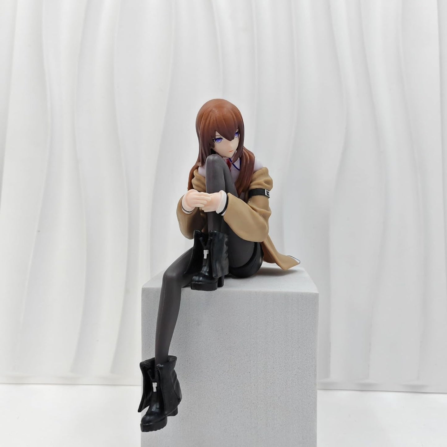 Makise Kurisu Sitting Figure – 15cm Premium Steins;Gate Anime Collectible Statue