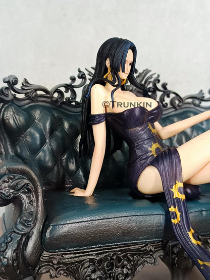 Trunkin One Piece Boa Hancock Sitting On Sofa 15.5 cm PVC Action Figure for Collection Figurine