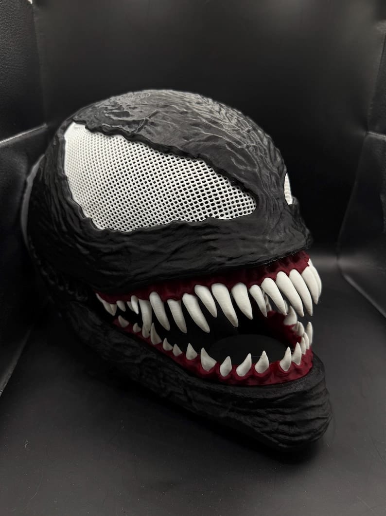 Articulated Venom Mask – 3D Printed Wearable Collectible Helmet (Limited Edition)