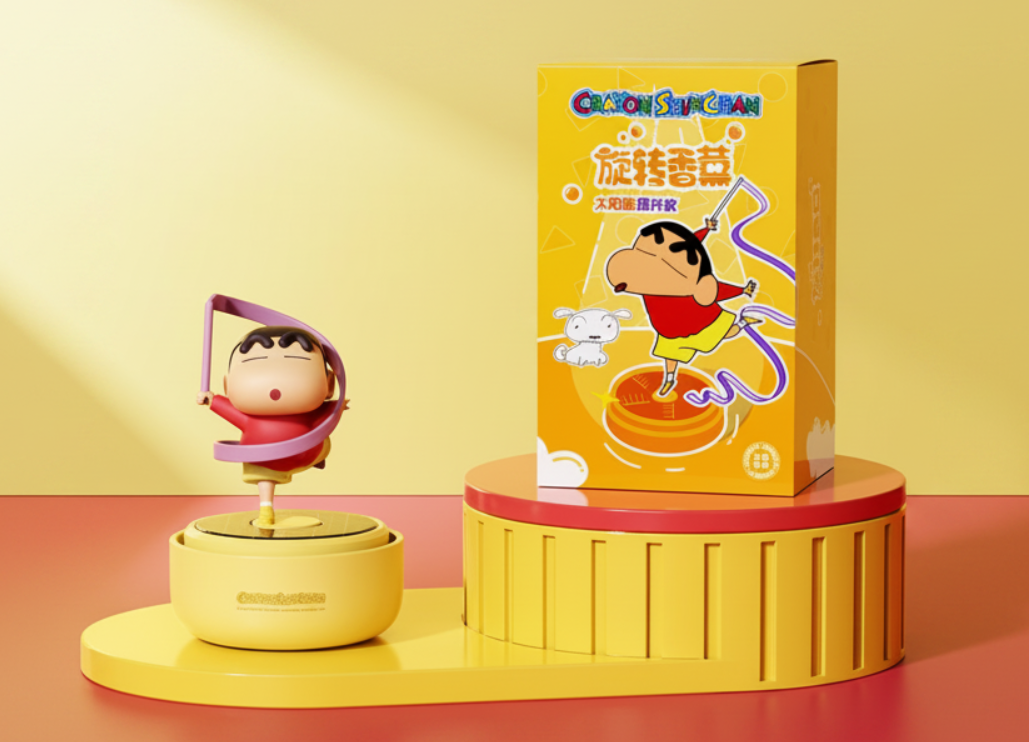Shinchan Solar Rotating Car Aroma Diffuser – Powered Cartoon Ornament Toy