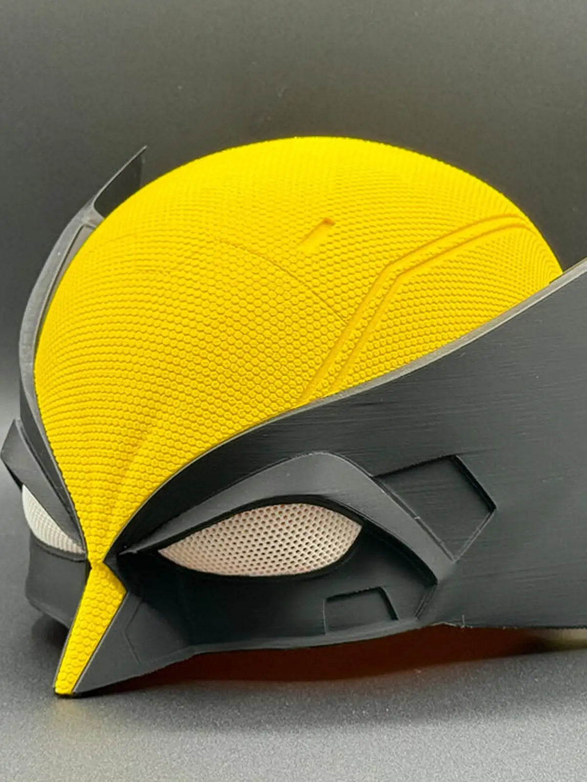 Wolverine Classic Yellow Mask – Full Headpiece Wearable Cosplay Collector Edition (Limited Edition)