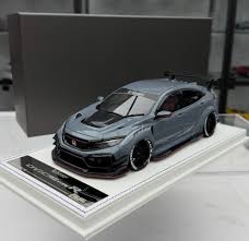 Honda Civic Type R FK8 Varis Widebody – 1:18 Premium Diecast Model Car