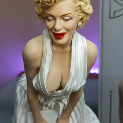Marilyn Monroe Figure – Premium Hollywood Icon PVC Collectible Statue