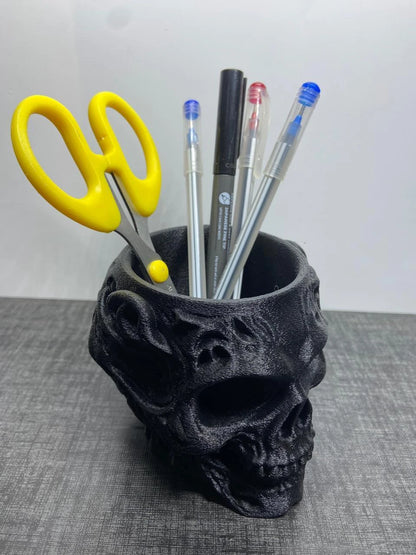 Wyn Vouge Skull Pen Stand – Black Plastic Desktop Organizer for Office & Study Table